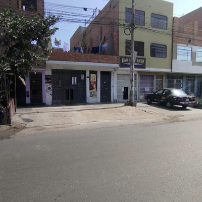 Alquiler de local de  m en la Av Prceres de Huandoy Los Olivos