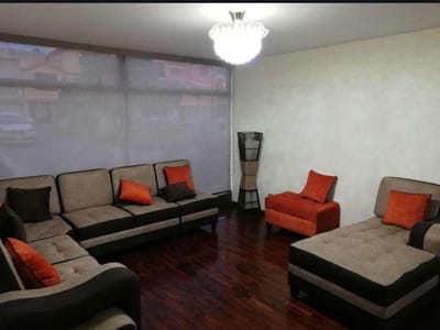 CASA REMODELADA EN CONDOMINIO UBICADA EN TOMASAL SURCO