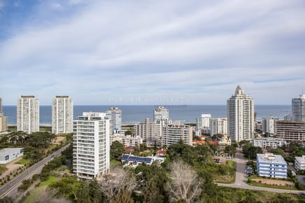 Se vende apartamento en ocean drive II de 3 dormitorios, Punta del Este.