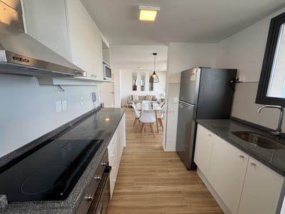 Apartamento en venta de 2 dormitorios en Punta del Este.