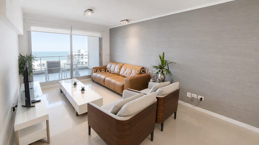 Apartamento en venta de 3 dormitorios en Wind Tower, Punta del Este.