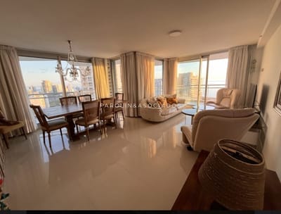 VENTA DE APARTAMENTO EN EDIFICIO SUNRISE PUNTA DEL ESTE 3 SUITES