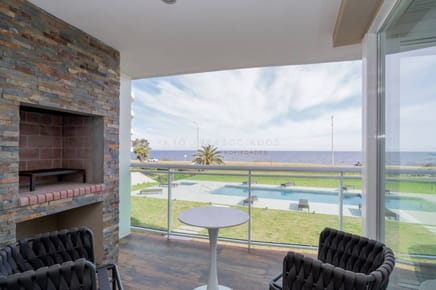 Apartamento en Alquiler de 2 dormitorio frente al Mar en Edificio Cruceros, Punta del este , Playa Mansa