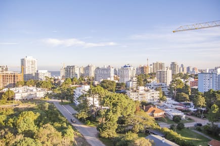 Vende apartamento de 3 dormitorios en Punta del Este