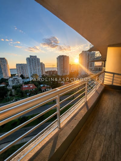 En venta apartamento de 2 dormitorios, en Mansa Punta del Este