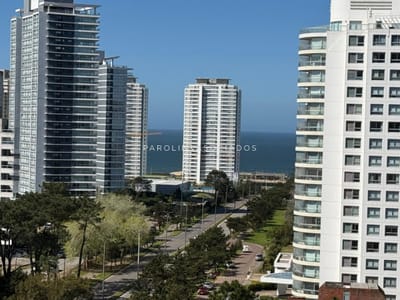OPORTUNIDAD! Departamento en Venta de 3 Dormitorios en Gala Vista, Punta del Este