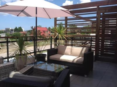Apartamento en venta de 2 dormitorios en Punta del Este.