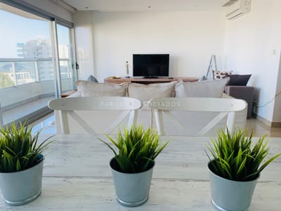 Apartamento en venta de 3 dormitorios en Brava Biarritz, Punta del Este.