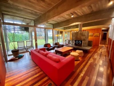 MODERNA CASA EN LA ARBOLADA
