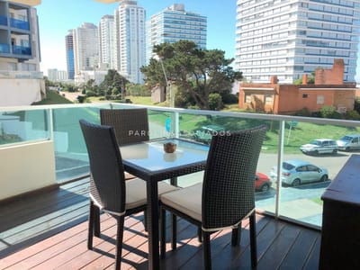 Apartamento en venta de 2 dormitorios en Brava, Punta del Este.