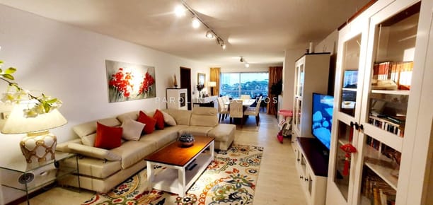 Hermoso apartamento en venta con agradable vista en Punta del Este.