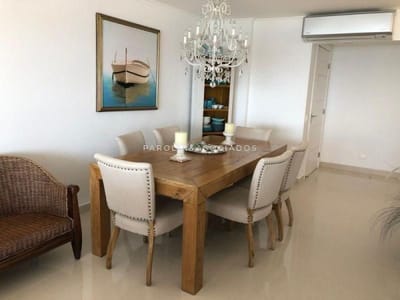 Apartamento de 3 dormitorios en Miami Boulevard, Punta del Este.