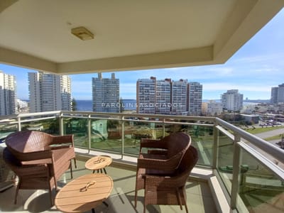 Apartamento de 2 dormitorios en Torre Imperiale, Punta del Este.