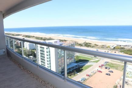Apartamento en venta de 2 dormitorios en Look Brava Tower, Punta del Este.