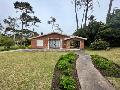 Casa en venta, playa Mansa-Punta del Este.