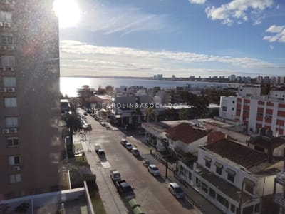 Apartamento en venta de 1 dormitorio en Lux Tower, Punta del Este.