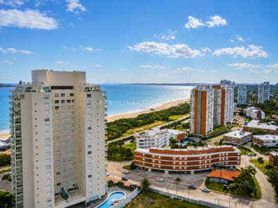 Apartamento de 3 dormitorios en venta a pasos del mar. Gala Tower