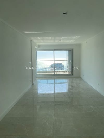 Apartamento en venta de 2 dormitorios en Miami Boulevard II, Punta del Este.