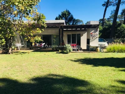Casa en venta de 3 dormitorios en barrio cerrado La Alborada, Punta del Este.