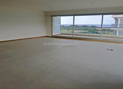 Apartamento en venta de 3 dormitorios + dependencia en Silente, Punta del Este.