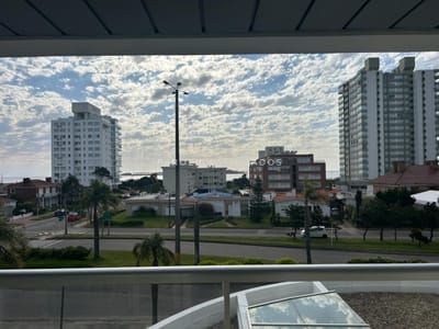 Apartamento en venta de 2 dormitorios en Art Boulevard, Punta del Este.