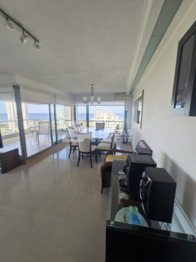 Venta departamento de 3 dormitorios en Punta del este