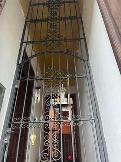 Venta Amplia Casa De Época En Aguada
