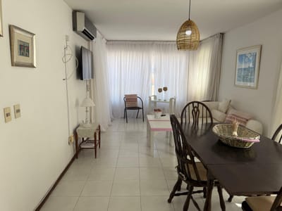 Hermoso Apartamento De 2 Dorm Con Balcon En Punta Del Este con Cochera