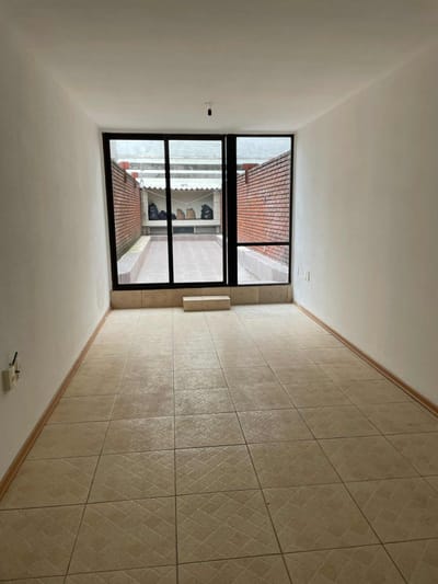 Alquiler De Monoambiente Con Gran Terraza En Tres Cruces