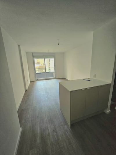 Alquiler Apartamento A Estrenar Semiequipado De 1 Dormitorio En Tres Cruces