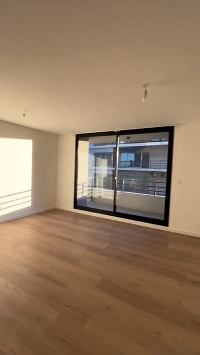 Alquiler Apartamento A Estrenar Semiequipado De 1 Dormitorio Al Frente Muy Luminoso En Tres Cruces