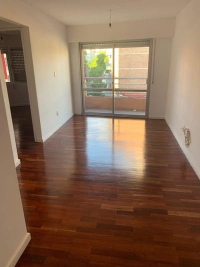 Alquiler Apartamento 1 Dormitorio Balcón Al Frente Excelente Estado En Cordón