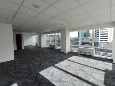 Alquiler Oficina A Estrenar Moderna Y Luminosa 90m2 Con Cochera En World Trade Center Torre 4 Buceo