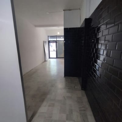 Alquiler Local Comercial Sin Gastos Comunes En Centro