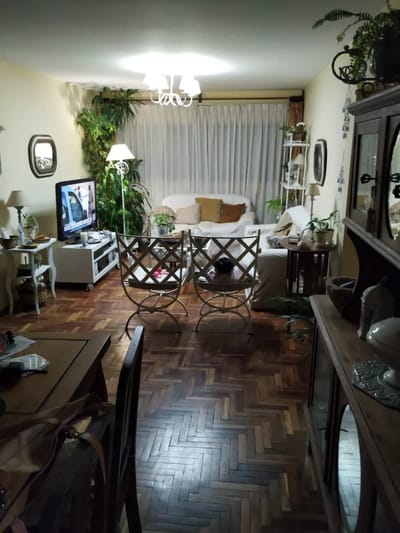 Venta De Amplio Apartamento 3 Dormitorios Excelente Ubicación En Centro