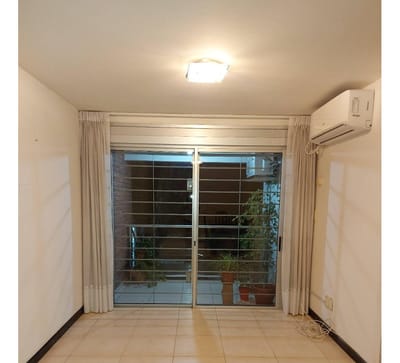 Venta Apartamento 3 Dormitorios, 2 Baños Y Cochera Con Renta En Centro
