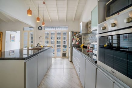 VENDO CASA SOÑADA EN VISTA ALEGRE ASUNCIÓN