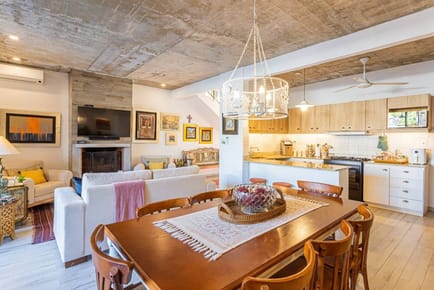 DUPLEX DE 3 DORMITORIOS EN SUITE - BARRIO MBURUCUYA