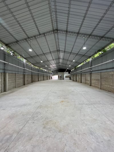 Galpon A Estrenar En Cotoca 1er Anillo Zona Comercial