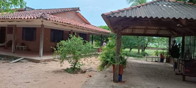 CASA QUINTA EN MONTERO HOYOS