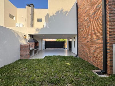 EN VENTA DUPLEX A ESTRENAR EN LUQUE - 4TO BARRIO