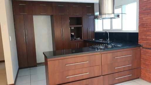 Hermosa casa en Alquiler - ZONA Parque Urbano