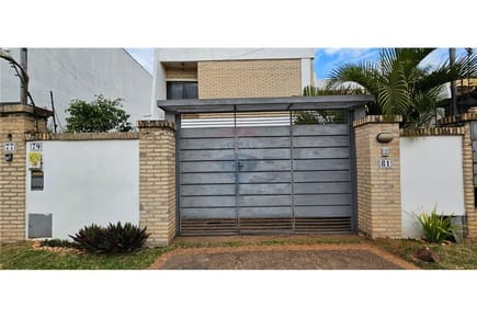 DUPLEX EN VENTA EN LUQUE