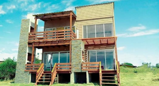 Venta Casas Modernas De Estilo Rústico En Arachania, Rocha.