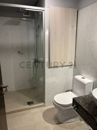 Alquiler Vivienda U Oficina A 200 Mtrs. De Shopping Del Sol
