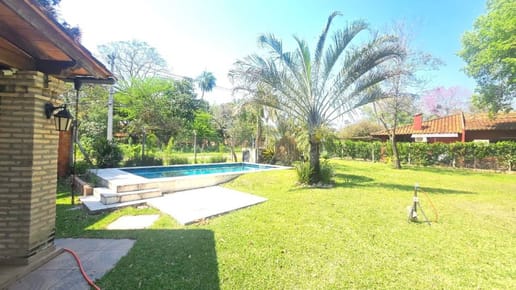 OPROTUNIDAD UNICA,CASA EN ESQUINA, 1100 M2, PISCINA, QUINCHO