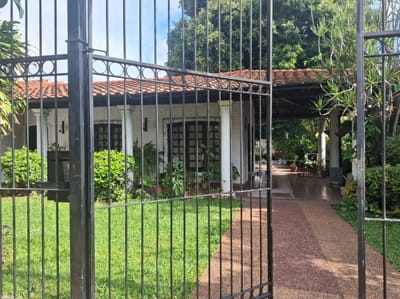 VENDO CASA EN SAJONIA, ASUNCION