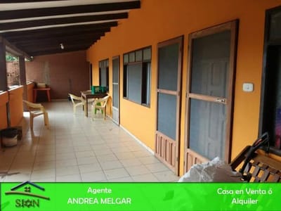 En COTOCA Inmueble con terreno espacioso.