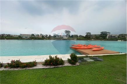 HERMOSO TERRENO EN AQUA VILLAGE 