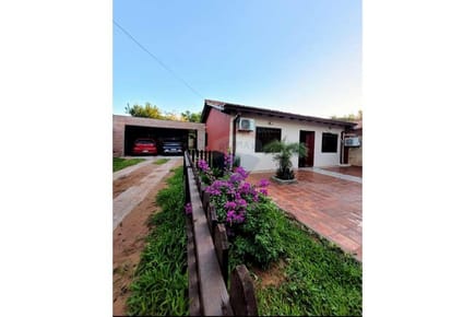 HERMOSA CASA EN VENTA - SAN  LORENZO  